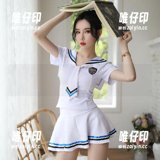 走在51吃瓜永久页的线路上，心情像隧道里的光亮，一闪而过。