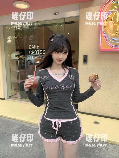 首页新鲜事：51吃瓜完美出品，吃完之后肚子还跟不上啊！