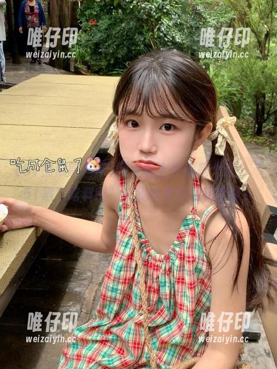 网址听上去都是个迷，“51黑瓜吃料网”让我感觉今晚有得看！