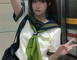在58吃瓜网网页上，收集这些琐碎的瓜信息，仿佛成了新一代的瓜侦探。