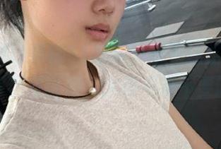 跟随61吃瓜，永不迷路，带你解锁热辣话题，火得不要不要的！