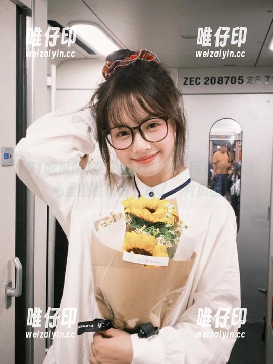 91吃瓜网 在“91吃瓜网”网站等瓜熟,心里的桃花源,成了一片瓜田!