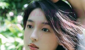 你登录hlw.bet时,是不是也有种“哦呀,这瓜我好想趁热打措施”的冲动?