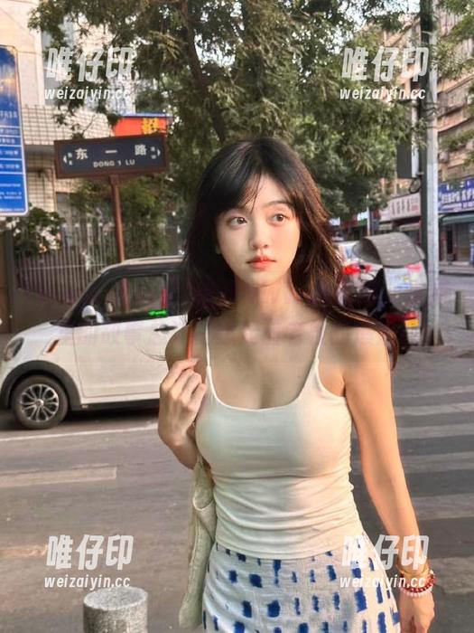 点开www.吃瓜网，视频里的故事总让我想起前老板的爆点！