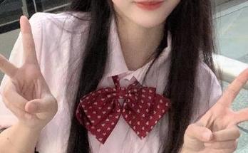 下载“一起吃瓜”，登录后小心别被八卦淹没哦！
