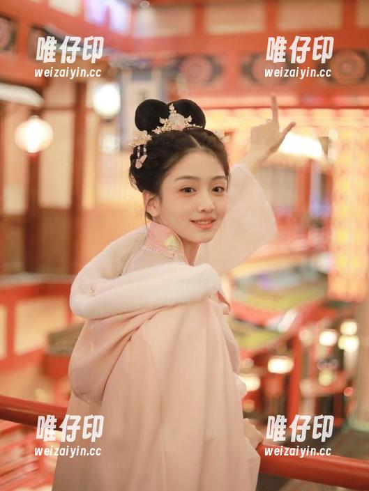 一起吃瓜 有“传送门”,下载“一起吃瓜”不再是难题!(是吧?)
