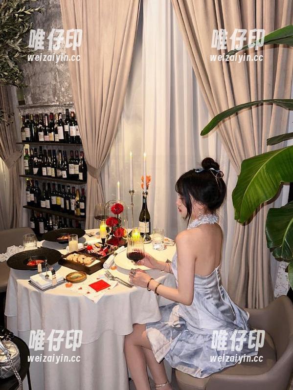 安装“五一吃瓜”，跳到了几乎迷失的资源海洋，眼前的世界太不真实了。