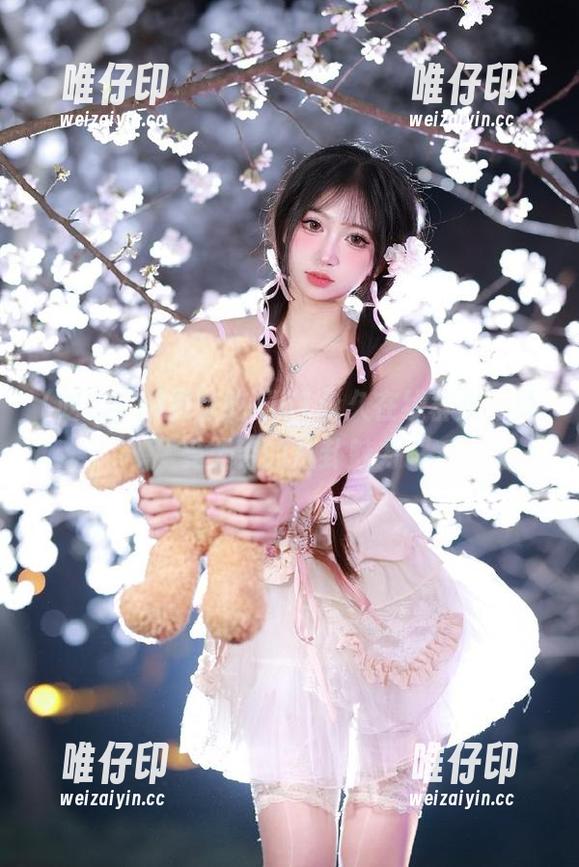 跟随吃瓜51永久在线群众，感受无穷的八卦魅力