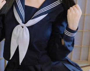 登录黑瓜吃瓜网址前,我从未想过黑色如此引人注目。