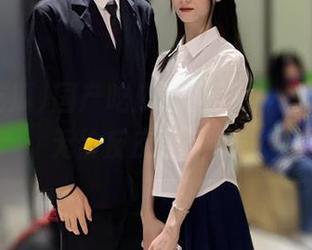 国产吃瓜官网开播,网友们的无价反应全纪录!