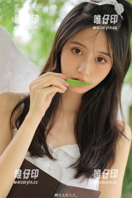 首页的黑料不打料万里长征，美食不够，八卦必备！