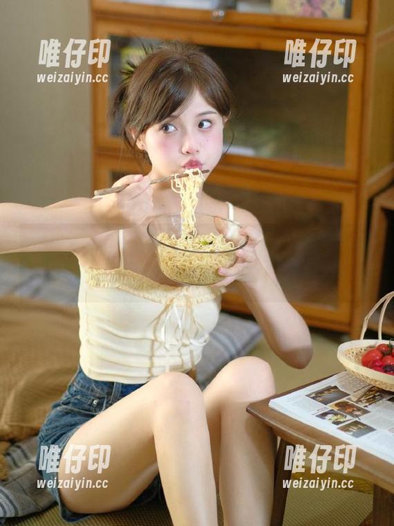 注意啦，黑料不打烊一月新入口敲响，iOS专属流量哦，先到先得！