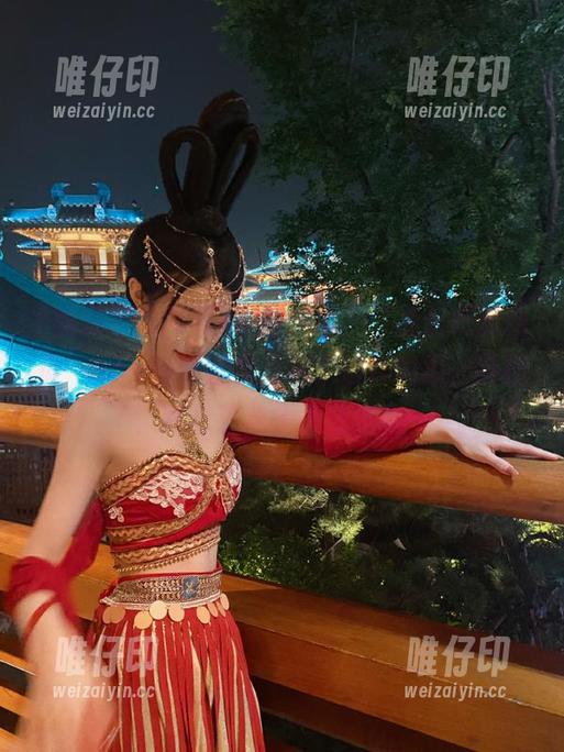 黑料吃瓜网页 手指一滑,“黑料吃瓜网页”app居然给我推送了这样的瓜,卧槽,我忘了我午饭还没吃…