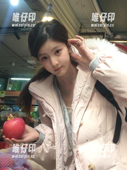 “黑料网”传送门送福利，免费瓜一次性撒到你脸上，绝对满得很！