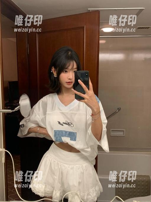 直接奔向黑料网曝app，吃瓜首页犹如我一日三餐不可或缺！