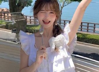 闲聊与瓜声并存，黑瓜吃料分享轻松一刻！