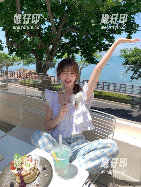 闲聊与瓜声并存，黑瓜吃料分享轻松一刻！